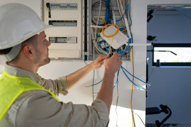 Best Licensed Electrician  in Lowell, AR